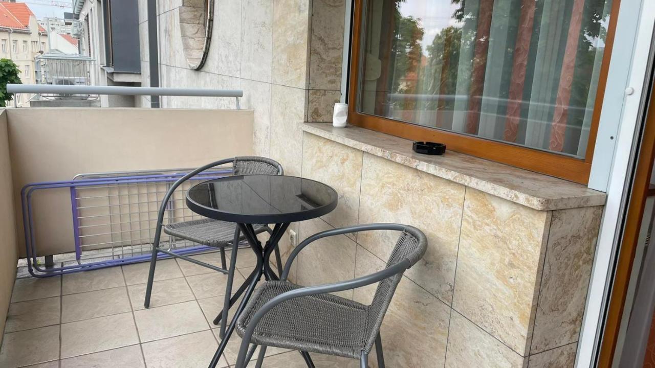 Kis-Celli Apartman Budapest Bagian luar foto